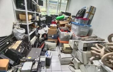 Jual Beli Barang Bekas Kantor Menerima Segala Macam Barang Bekas Resto, Caffe, Hotel, Sekolah, Mall, Rumah Sakit Dan Perumahan, Restaurant, Gudang, Pabrik, Yayasan, Warnet Di Wilayah Jabodetabek dan Sekitarnya.